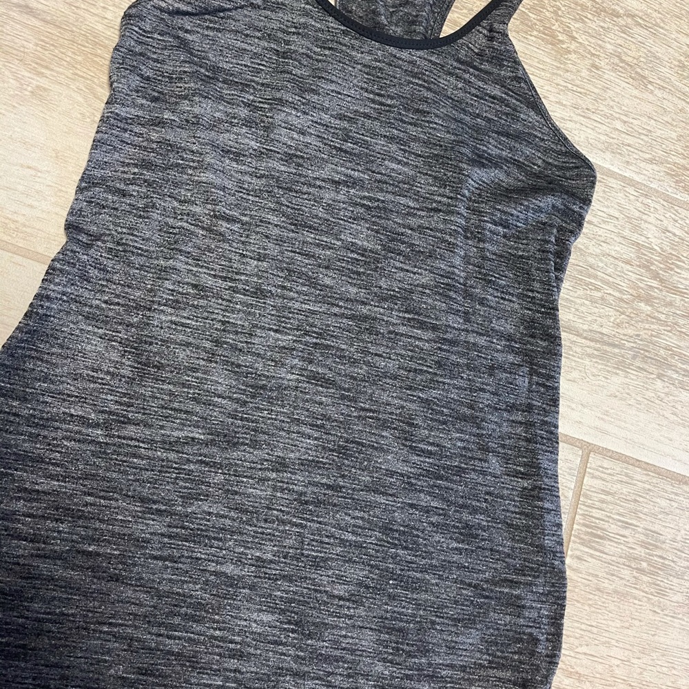 Lululemon grey tank